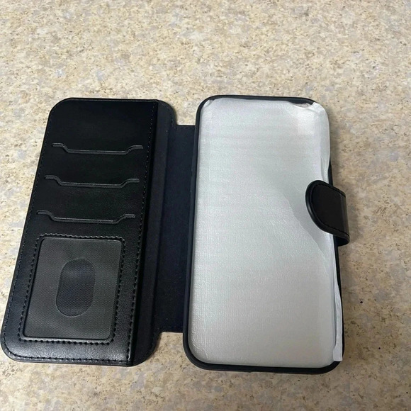 MAGNETIC Card Case Holder iPhone 12, 13, Pro Max, 6.7. - Picture 3 of 7